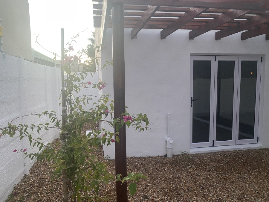 3 Bedroom Property for Sale in Milkwood Park Western Cape